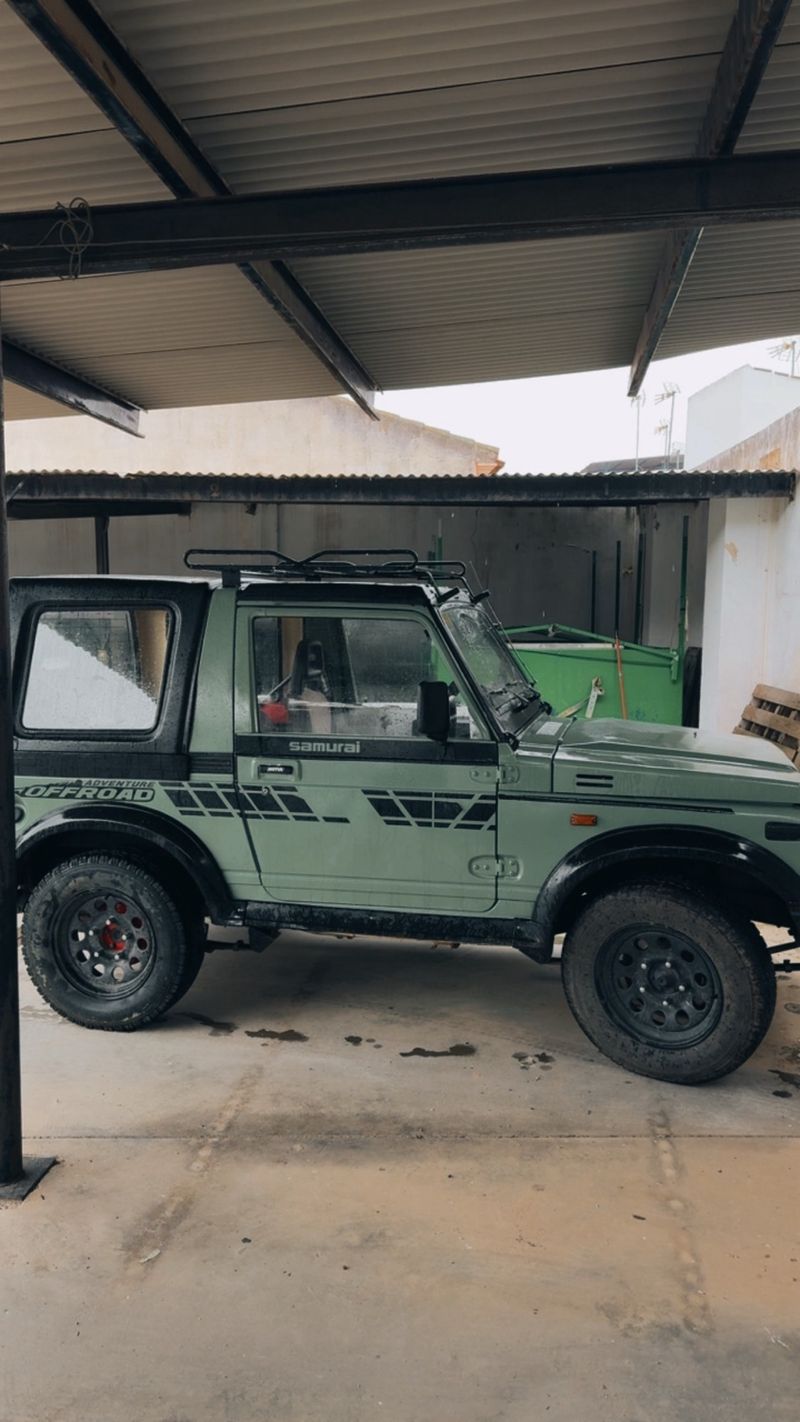 Suzuki Samurai 1990