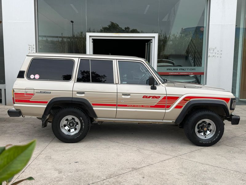TOYOTA Land Cruiser HJ 61 Turbo