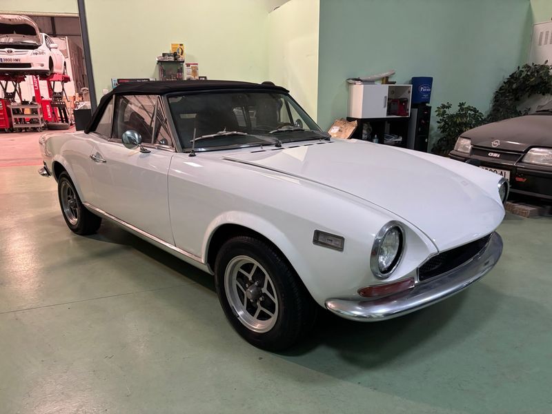 FIAT 124 Spider 1980