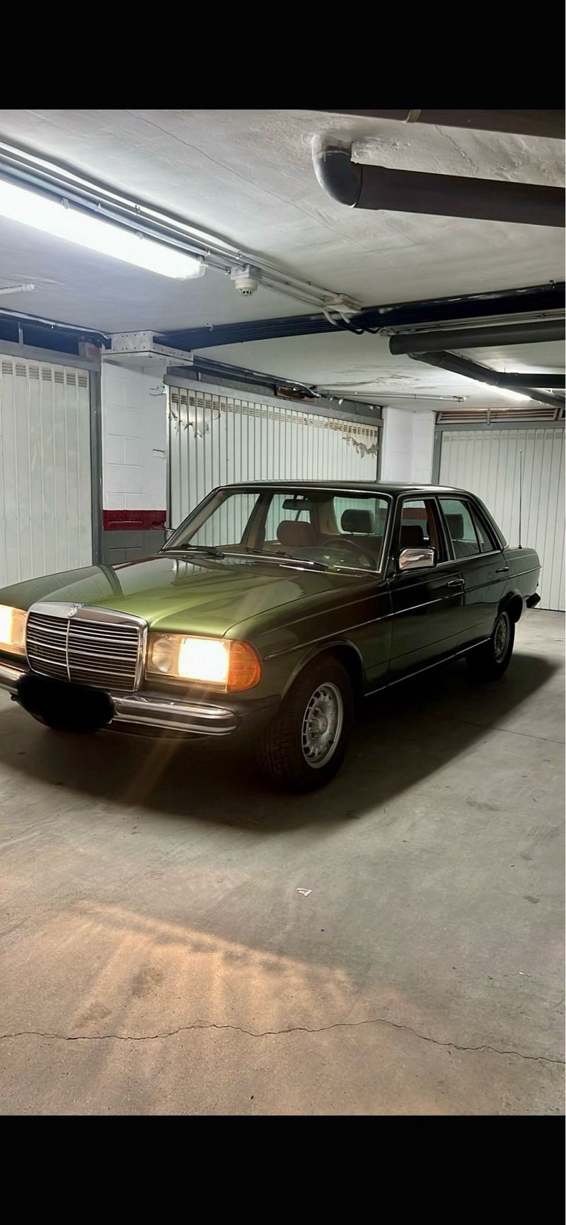 Mercedes-Benz W123 230 1981