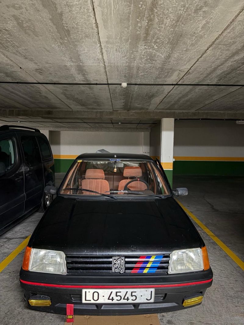 Peugeot 205 1989
