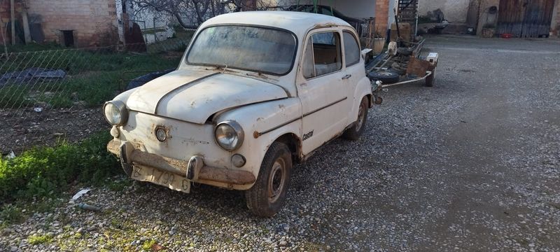 Seat 600 E