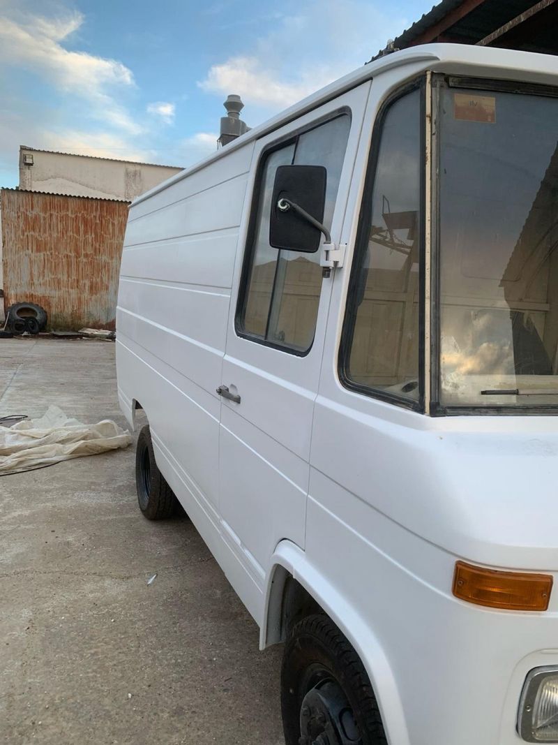 Mercedes-Benz 407d 1980