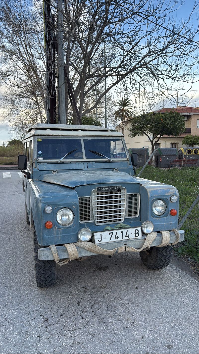 Land Rover Santana 109 1975