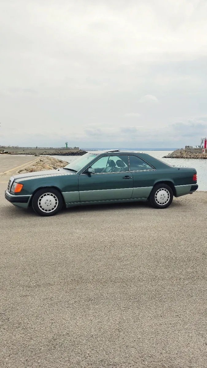 Mercedes-Benz 300 CE 1989