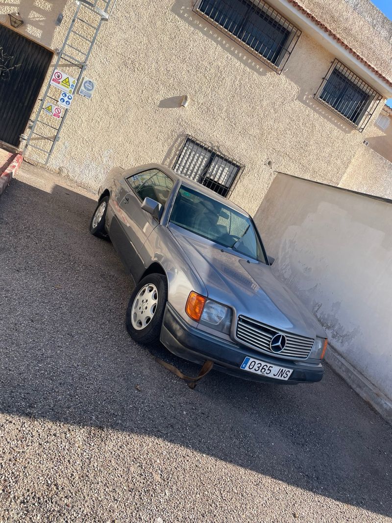 Mercedes-Benz 230 CE