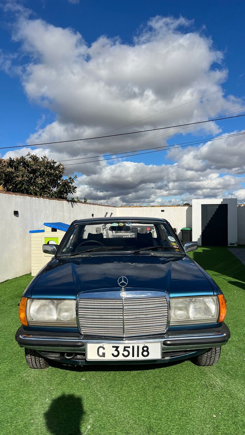 Mercedes-Benz 230c 1977