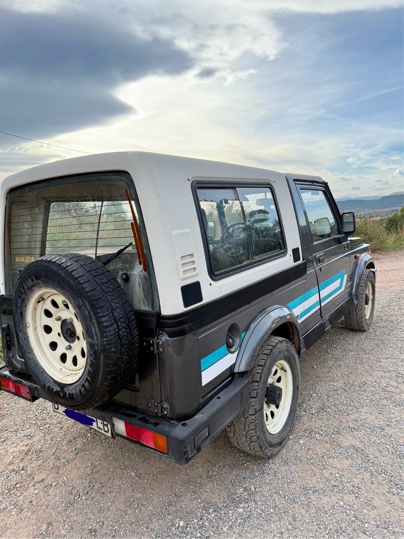 Suzuki Samurai 1990