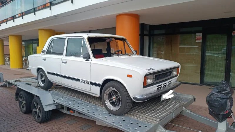 SEAT 124 1975