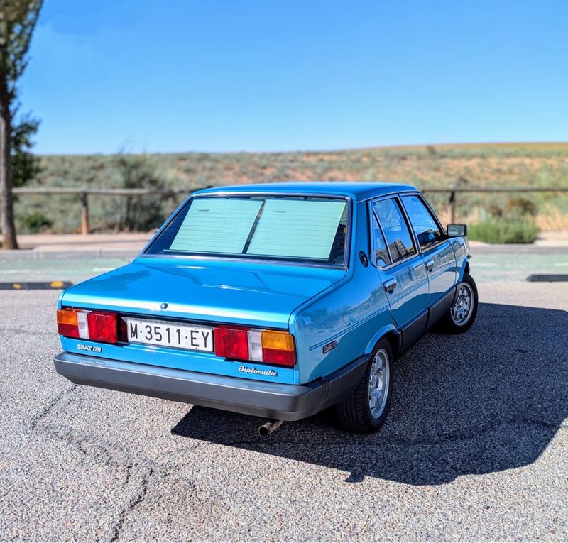SEAT 131 2000 TC Diplomatic