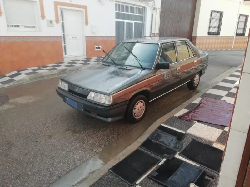 Renault Renault 9 1989