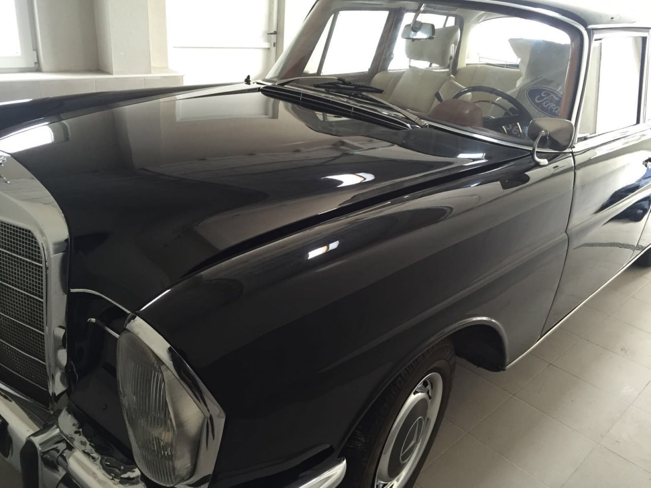 Mercedes-Benz W111 220 S Clasico