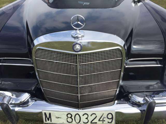 Mercedes-Benz W111 220 S Clasico